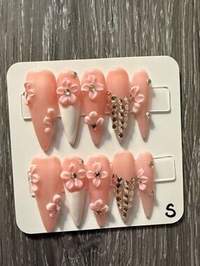 Delicate Pink Floral 3D Rhinestone Press-On Nails